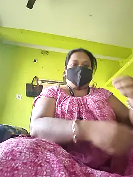 06Rozi online show from February 18, 2026, 4:21 am