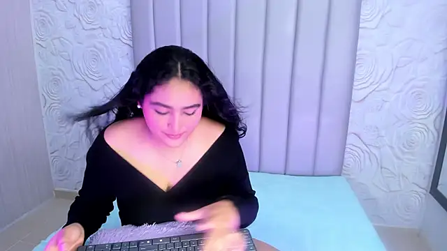 Lya dubois  online show from February 24, 2026, 2:18 pm