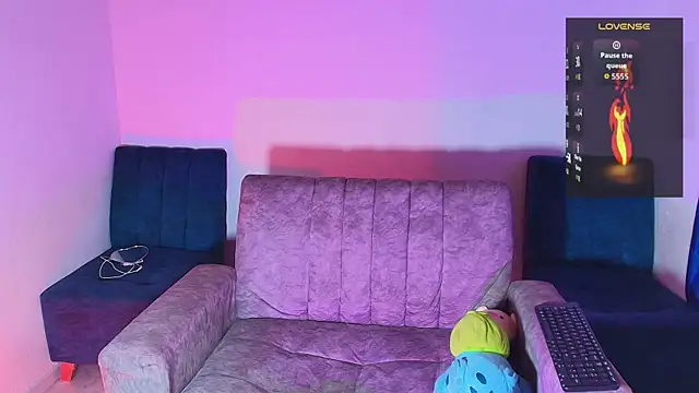 Lya dubois  online show from March 20, 2026, 6:31 pm