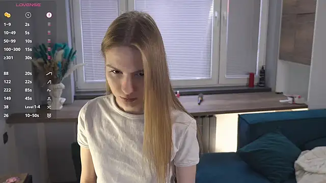 Snapshot of FranciscaGaring chatting on February 11, 2026, 7:19 am FranciscaGaring online show from February 11, 2026, 7:19 am