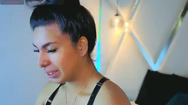 MeelFox online show from March 13, 2026, 1:38 pm