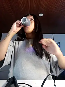 MeelFox online show from February 6, 2026, 12:12 pm