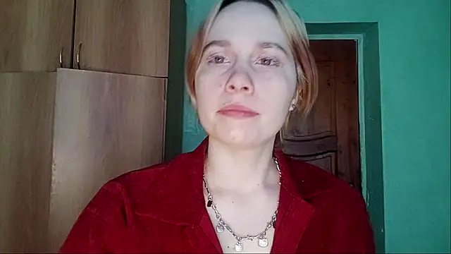 Snapshot of MillyVillage chatting on February 4, 2026, 7:25 am MillyVillage online show from February 4, 2026, 7:25 am