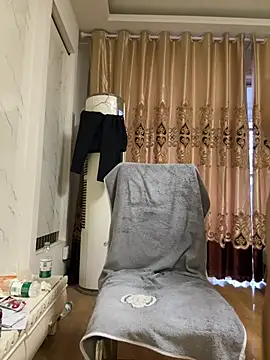 LXR77887 online show from February 15, 2026, 8:46 am