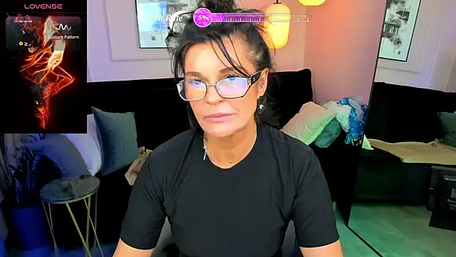 RikaCoutts online show from July 7, 2026, 8:45 pm