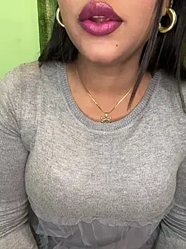 Snapshot of LIZNA_0 chatting on February 15, 2026, 5:34 pm LIZNA 0 online show from February 15, 2026, 5:34 pm