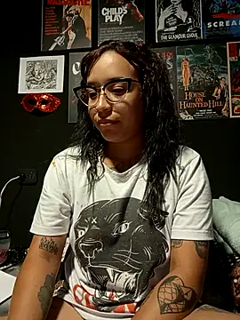 Snapshot of GingerLara chatting on February 5, 2026, 8:59 pm GingerLara online show from February 5, 2026, 8:59 pm