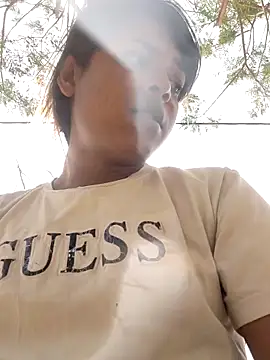 Decent girl01 online show from February 6, 2026, 12:01 pm