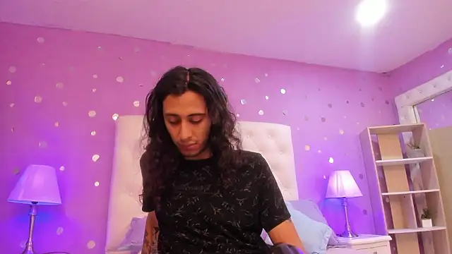 Goldentemptation  online show from February 17, 2026, 8:06 pm