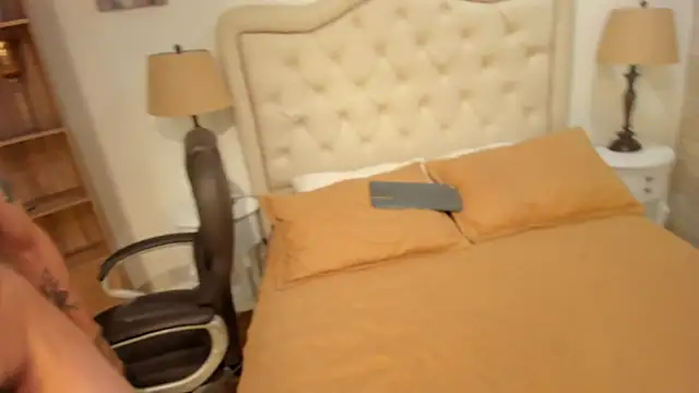 Snapshot of Goldentemptation_ chatting on May 31, 2026, 1:39 pm Goldentemptation online show from May 31, 2026, 1:39 pm