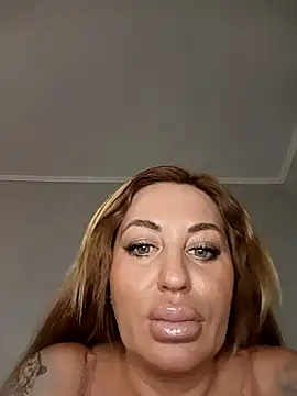 MiaMooly online show from January 17, 2026, 3:59 pm