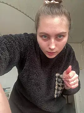 Monika99f online show from February 8, 2026, 1:09 pm