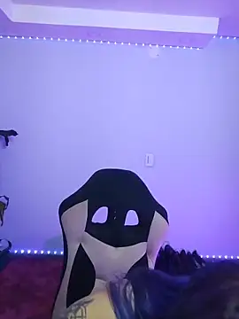 missfungi8 online show from April 10, 2026, 8:10 am