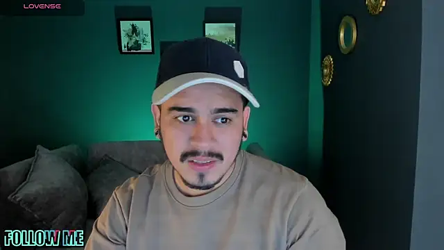 Snapshot of Chriss_Hunt chatting on February 17, 2026, 8:55 am Chriss Hunt online show from February 17, 2026, 8:55 am