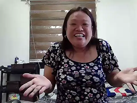 yummychubby29 online show from February 3, 2026, 6:40 am