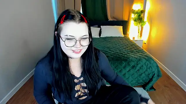 Kira G0ld online show from March 17, 2026, 1:08 am