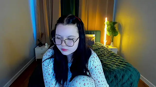 Kira G0ld online show from March 6, 2026, 1:11 am