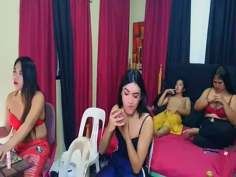 MeatycockSelena online show from May 19, 2026, 2:07 am