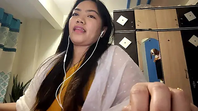 Snapshot of AntoninaDamewood chatting on February 13, 2026, 1:11 pm AntoninaDamewood online show from February 13, 2026, 1:11 pm