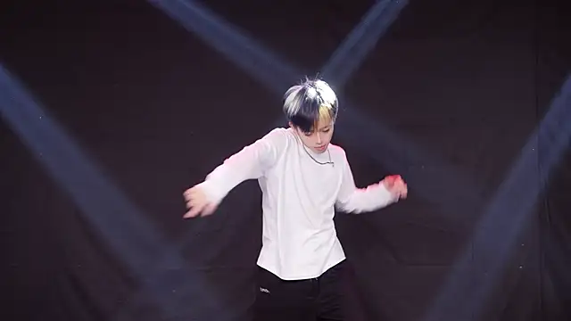 Snapshot of BTS-007 chatting on February 23, 2026, 12:17 pm BTS-007 online show from February 23, 2026, 12:17 pm