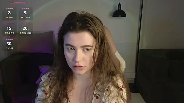 Snapshot of LovingWhisperr chatting on June 1, 2026, 1:06 am LovingWhisperr online show from June 1, 2026, 1:06 am