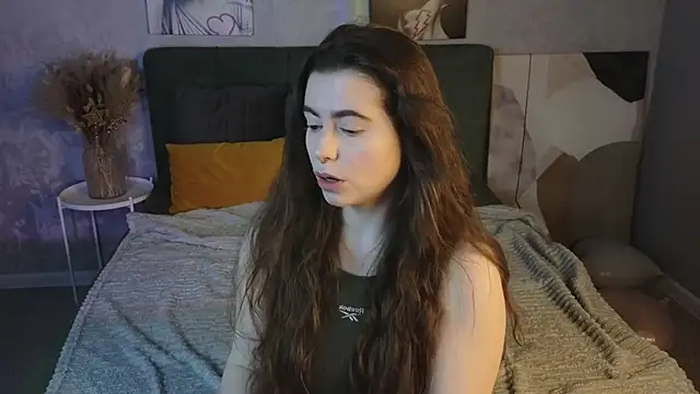 LovingWhisperr online show from March 11, 2026, 1:32 am