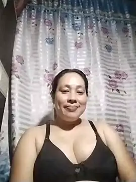 Snapshot of May_Bombs chatting on February 13, 2026, 12:49 pm May Bombs online show from February 13, 2026, 12:49 pm