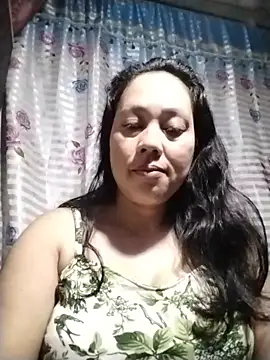 Snapshot of May_Bombs chatting on February 15, 2026, 8:52 pm May Bombs online show from February 15, 2026, 8:52 pm