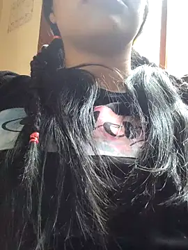 Julieta Parker online show from February 14, 2026, 4:29 pm