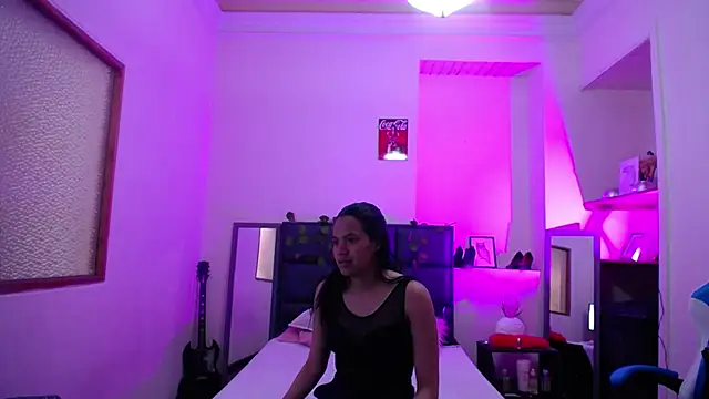 Julieta Parker online show from February 15, 2026, 4:06 pm