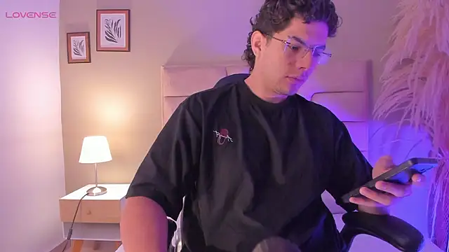 Axel Creed online show from February 12, 2026, 10:48 am