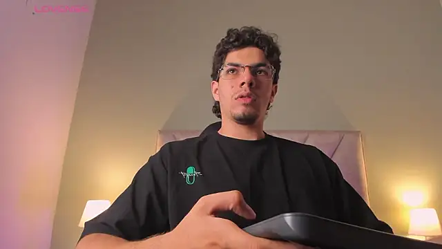 Axel Creed online show from February 26, 2026, 2:28 pm