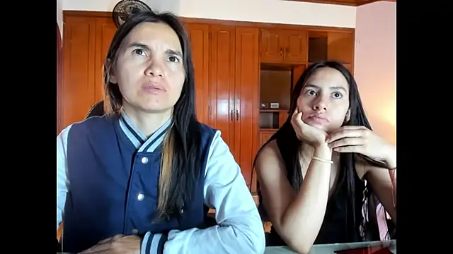 Snapshot of Emily_and_Soffy chatting on February 12, 2026, 12:05 pm Emily and Soffy online show from February 12, 2026, 12:05 pm