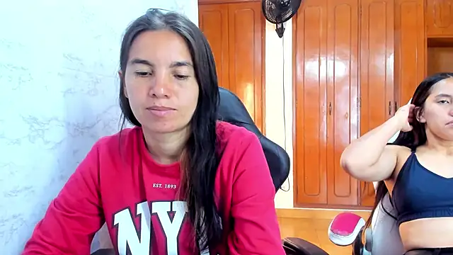 Snapshot of Emily_and_Soffy chatting on February 24, 2026, 12:17 pm Emily and Soffy online show from February 24, 2026, 12:17 pm