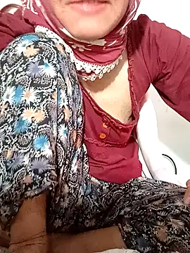 turbanlim07 online show from February 24, 2026, 10:10 pm