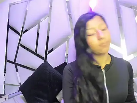 Vaneline2 online show from February 20, 2026, 9:17 pm