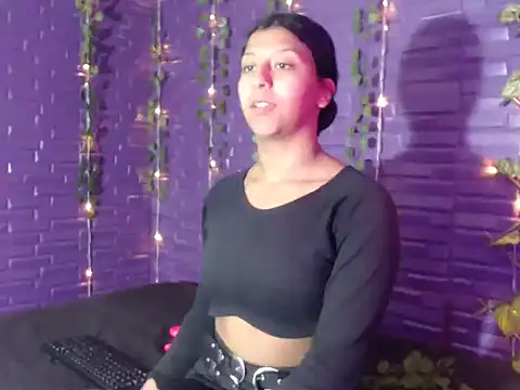 Vaneline2 online show from April 21, 2026, 3:29 pm