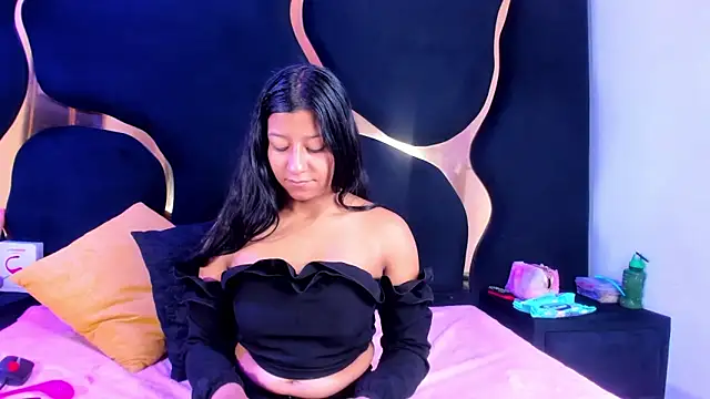 Vaneline2 online show from May 16, 2026, 3:44 pm