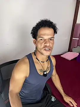 MaxyRyan online show from March 7, 2026, 12:21 pm