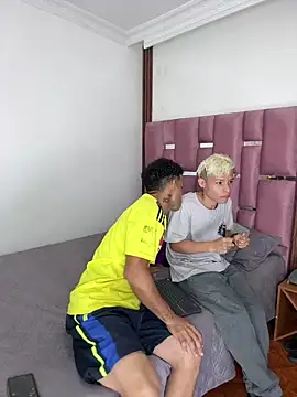 MaxyRyan online show from February 13, 2026, 12:49 pm