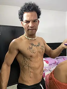 MaxyRyan online show from April 12, 2026, 3:37 pm