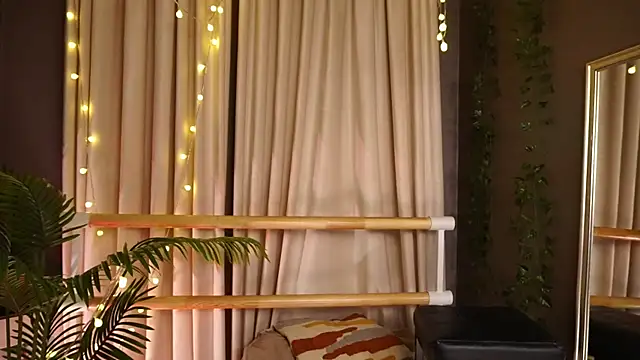 SinfulMoves online show from July 7, 2026, 1:25 pm