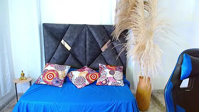 nikoo 18 online show from March 9, 2026, 1:25 pm