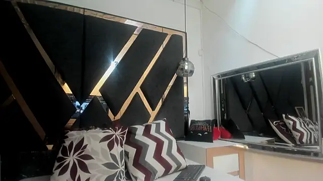 Snapshot of Maggyx chatting on July 6, 2026, 1:51 pm Maggyx online show from July 6, 2026, 1:51 pm