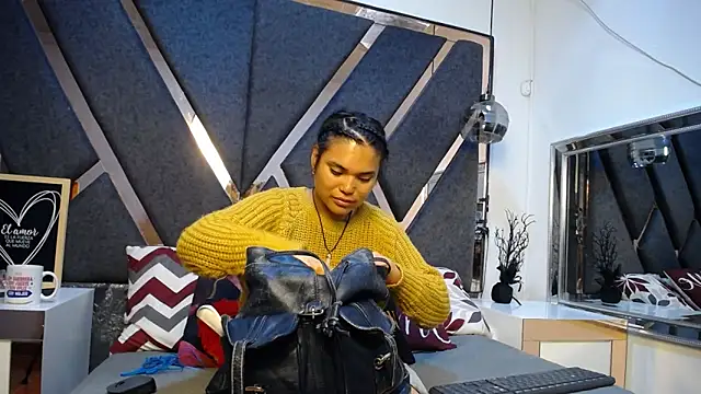 Maggyx online show from June 2, 2026, 1:22 pm