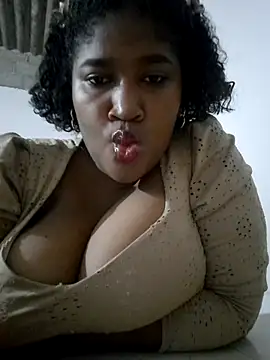 bubygrandes online show from February 8, 2026, 12:52 am