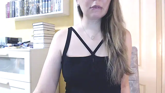 Snapshot of Tasiya chatting on February 25, 2026, 1:33 pm Tasiya online show from February 25, 2026, 1:33 pm