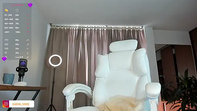 karinnixx online show from February 12, 2026, 2:28 pm