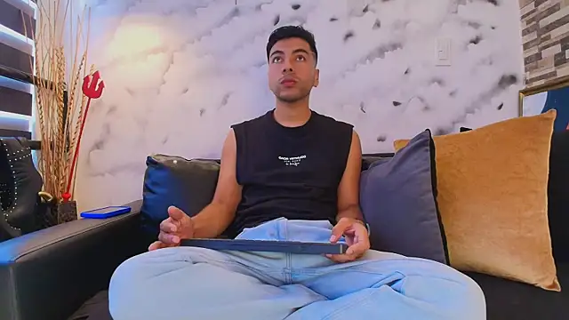 Max Hornye online show from March 20, 2026, 7:04 pm