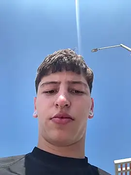 ARON LUXX online show from February 28, 2026, 2:50 pm